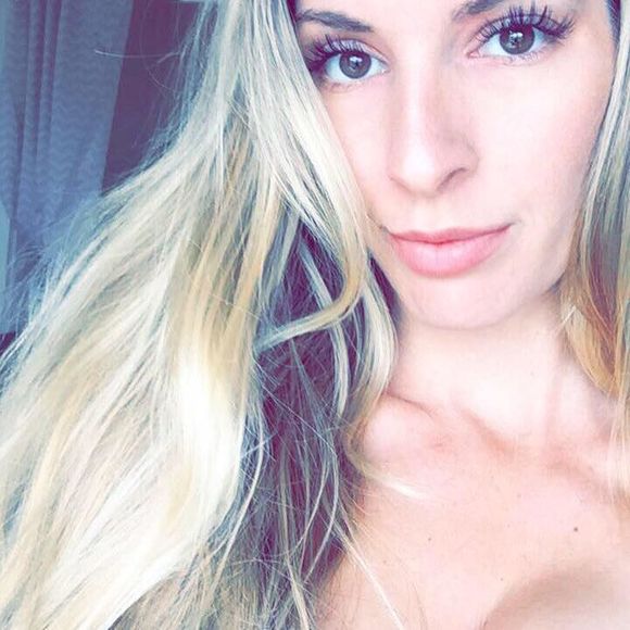 Meet your Posher, Tiara - Picture 1 of 1